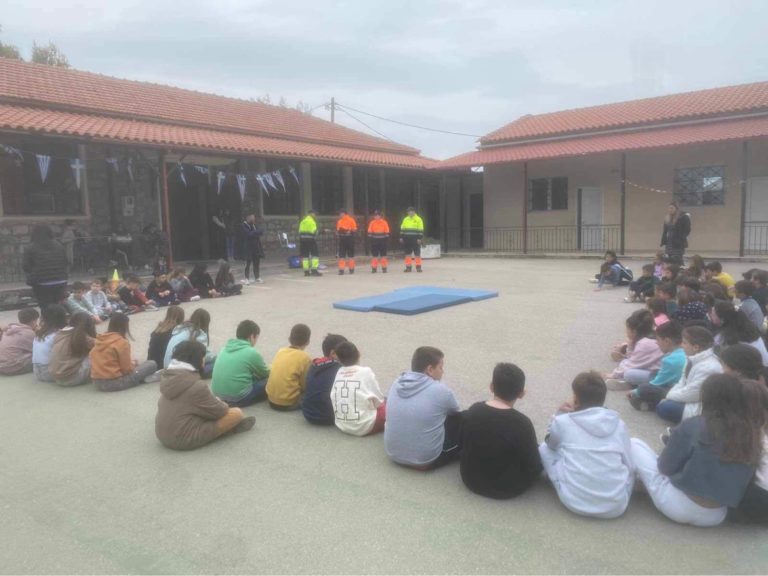 Μαθήματα ζωής από τη Διασωστική Εθελοντική Ομάδα Στυλίδας στο Δημοτικό Σχολείο Ραχών